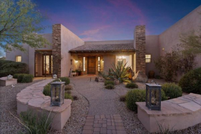 Stunning N. Scottsdale Desert Retreat Pool Jacuzzi